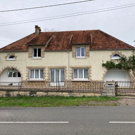 Lac De Lumiere. Relax With Rural Lakeside Living Herry Extérieur photo