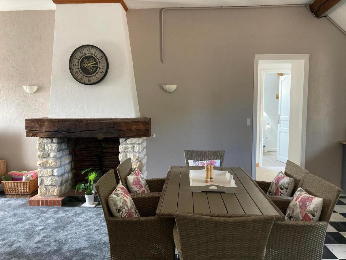 Lac De Lumiere. Relax With Rural Lakeside Living Herry Extérieur photo